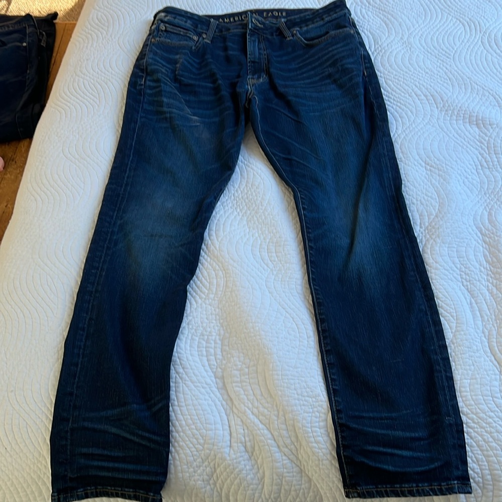 American Eagle Men’s Next level flex jeans. Size 36” x 32”